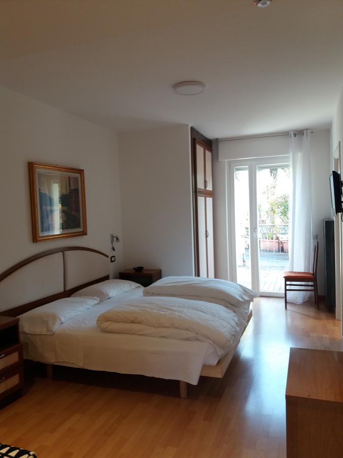 Hotel Sole Holiday Arco Kültér fotó