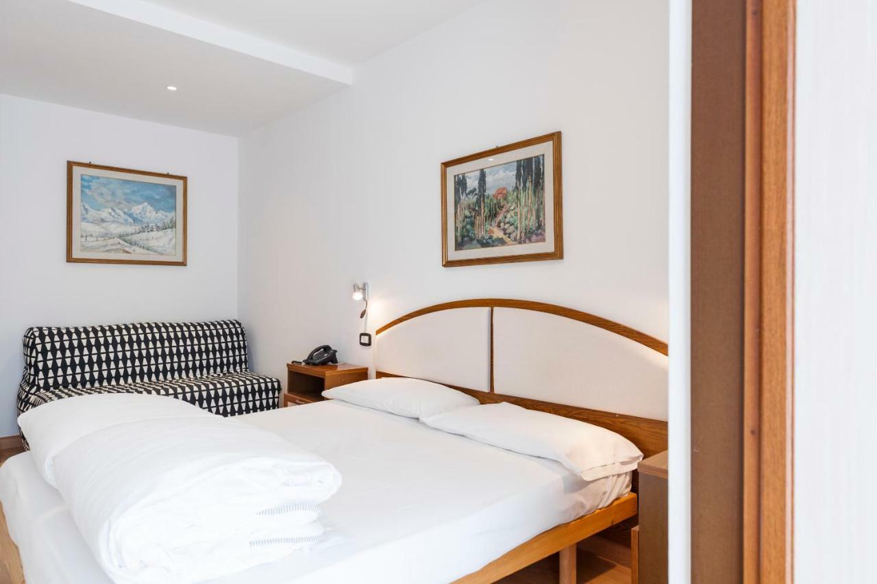 Hotel Sole Holiday Arco Kültér fotó